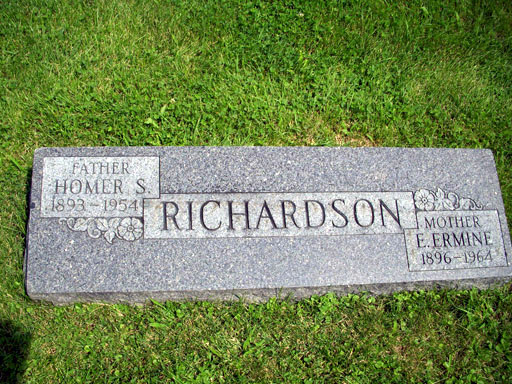 Richardson, Homer & Ella (Olin) tombstone